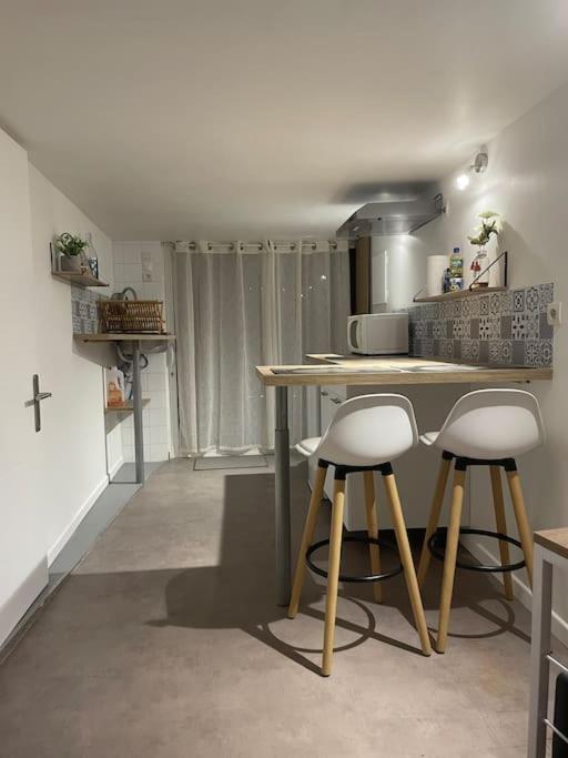 Appartement T1 Renove Gigean Exterior photo